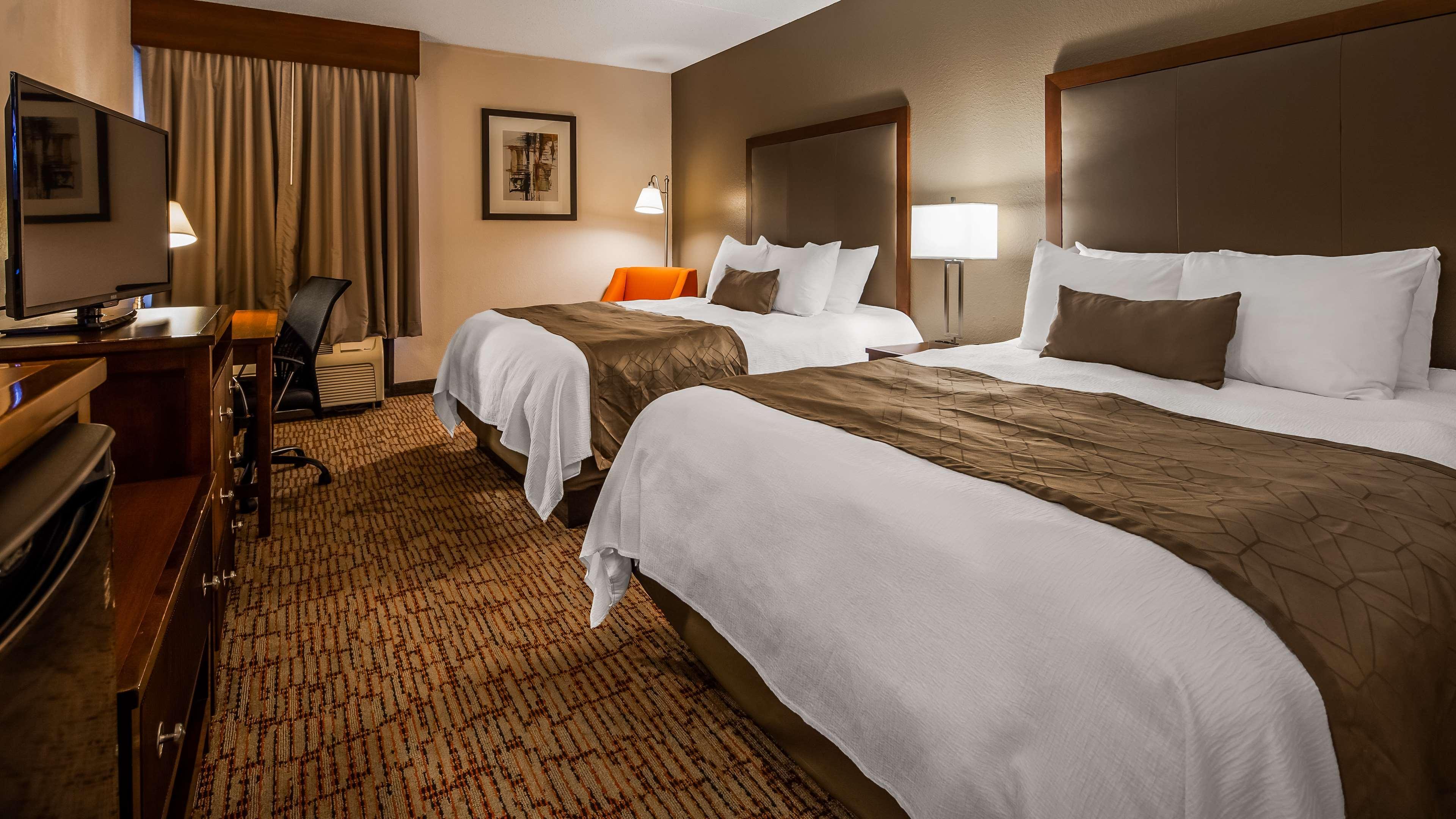 Best Western Plus Wichita West Airport Inn Exterior photo